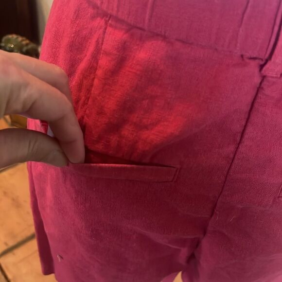 Abercrombie & Fitch Red Linen Blend Tailored Pleated Front Shorts, size M - Picture 5 of 7